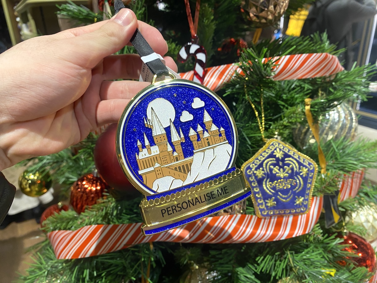 「ホグワーツ城 スノードームオーナメント」2200円