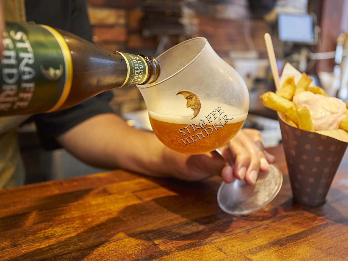 ベルギービール「ストラッフェ・ヘンドリック・トリプル」 1300円