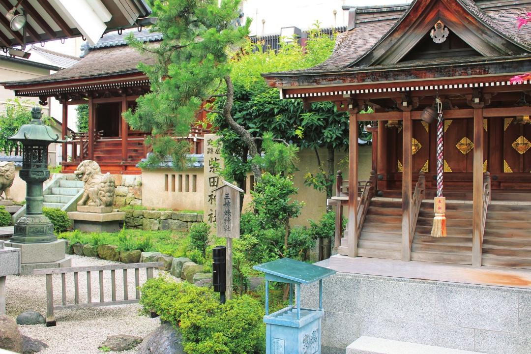 お市の3人の娘を祀る神社もあります