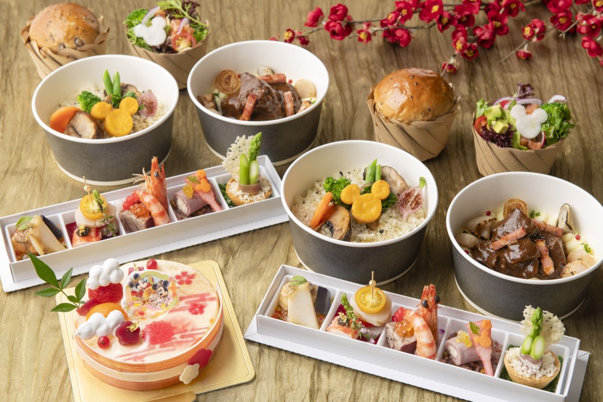 ディズニーアンバサダーホテル 「エンパイア・グリル」 イヤーエンド＆ニューイヤー ディナーセット 18,000 円 （2 名様分）