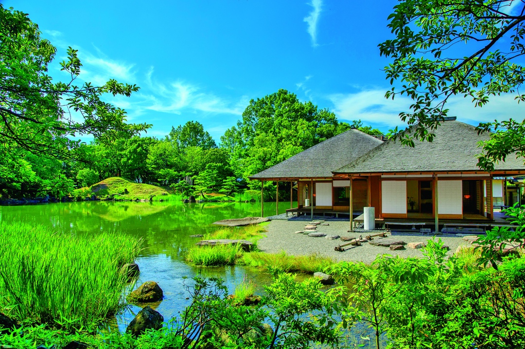 四季折々の景色が楽しめる回遊式林泉庭園