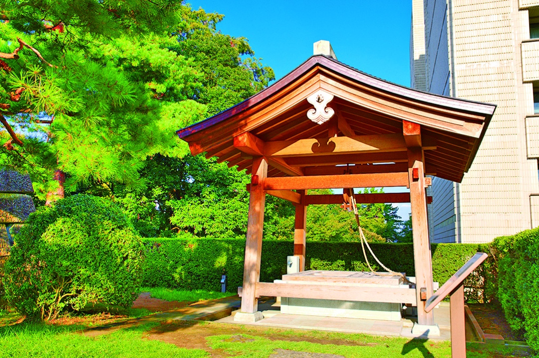 築城当時からあったとされる井戸「福の井」