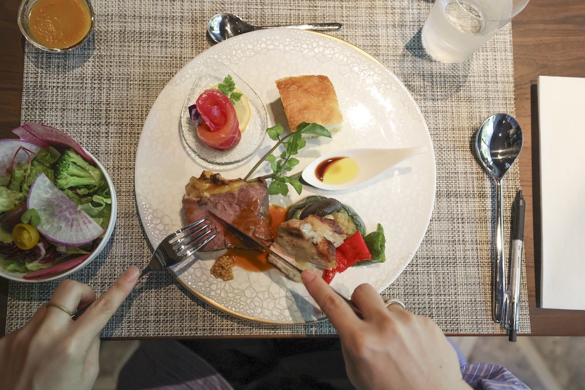 オールデイダイニング Teoriのディナービュッフェメニュー例