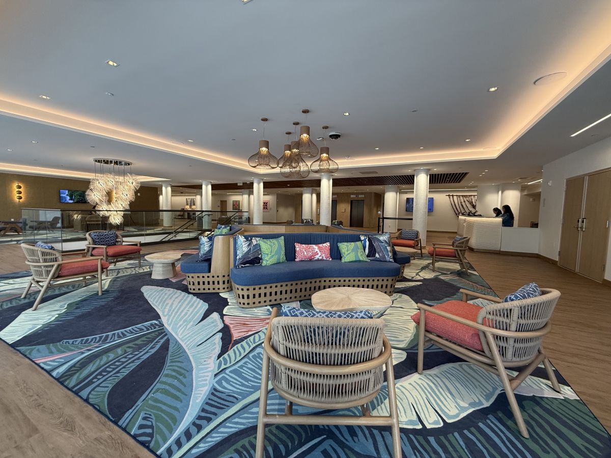 広々としたロビー