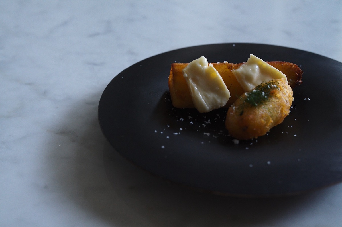 夕食メニュー一例／©丸福樓