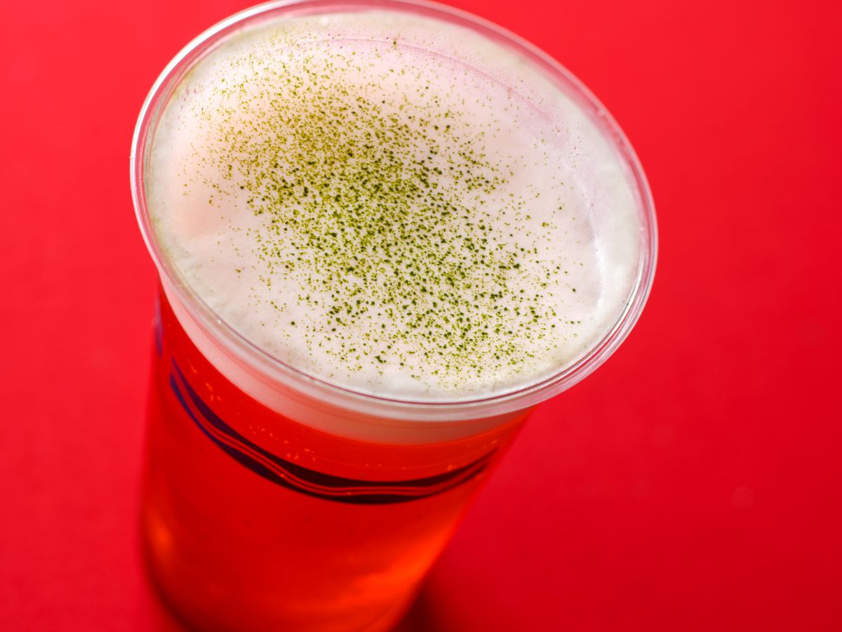 「ビアカクテル（ストロベリー＆抹茶）」1杯830円