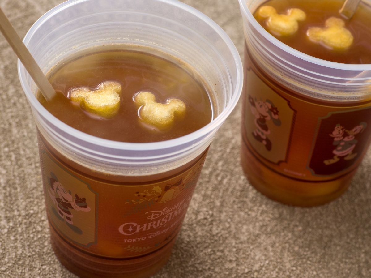 「ホットアップルジンジャードリンク」1杯700円