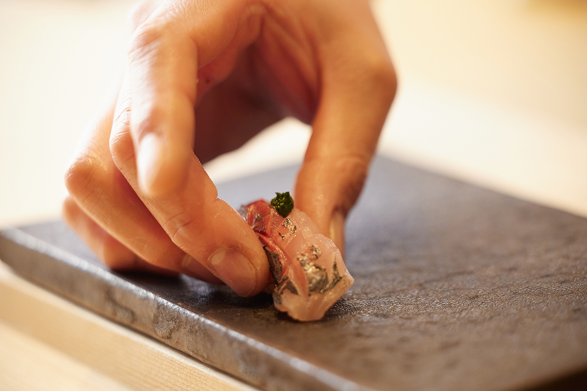 板長が次々と提供してくれる