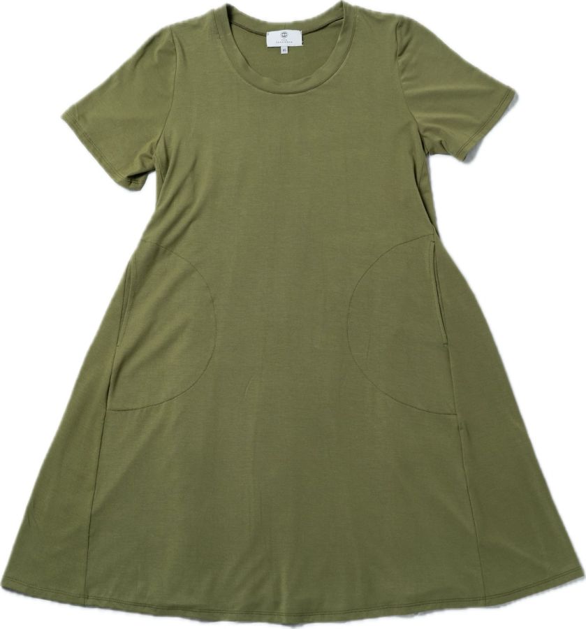 ゆったりシルエットのハーパー パネルドレス$122