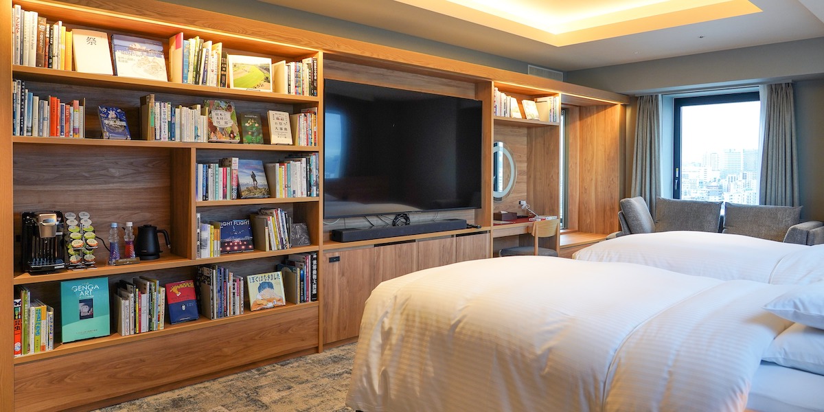 本に囲まれて1日を過ごす「リッチモンドホテルプレミア東京スコーレ」【旅ガールたじはるのホテルステイ17】
