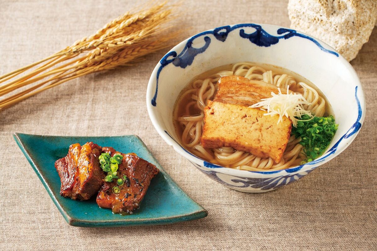 金月そば 読谷本店