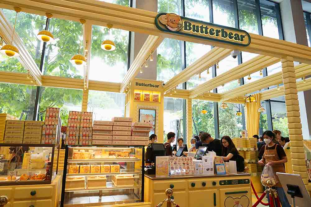 週末にはバターベアのグリーティングも開催している