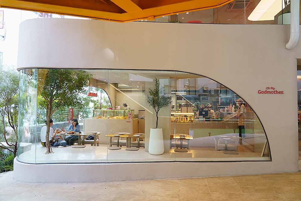 外観や店内のデザインをはじめ、盛り付けやスタッフの制服などもハイセンス