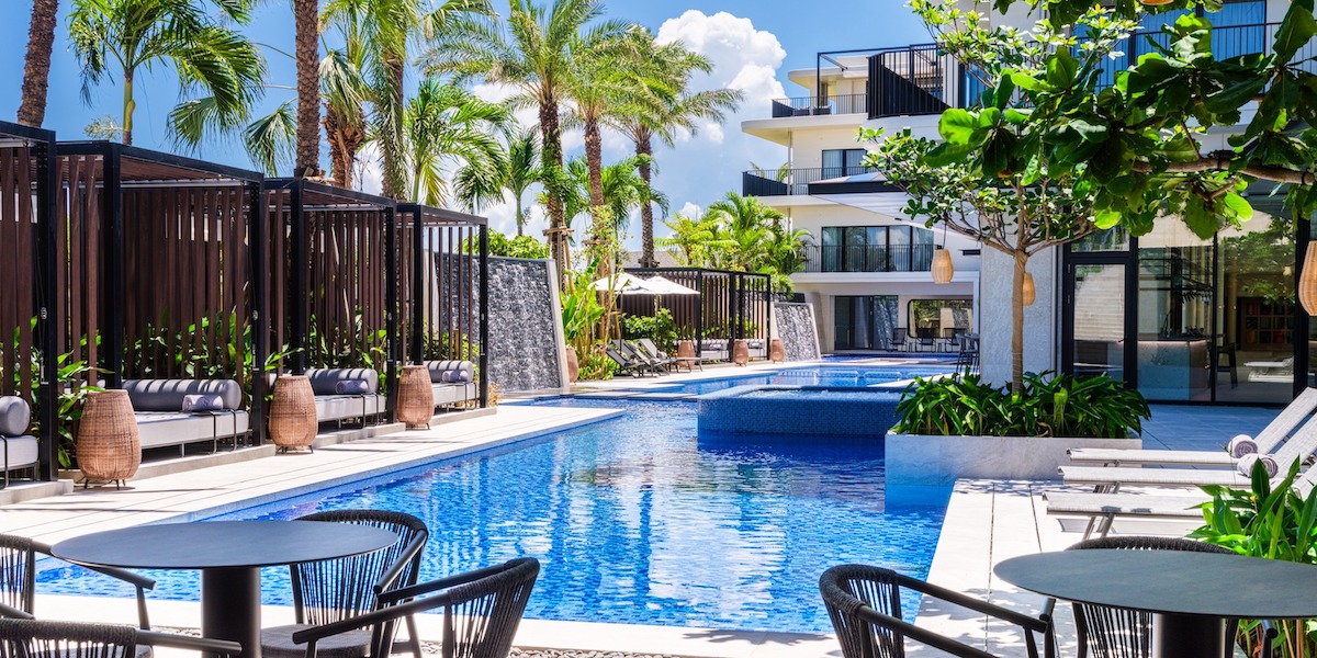 【沖縄・石垣島】サウナやプールバー、ナイトラウンジも！「seven x seven 石垣」でラグジュアリーステイ宿泊レポ