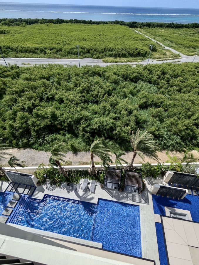 ビーチはすぐそこ！写真は部屋のテラスからの眺め