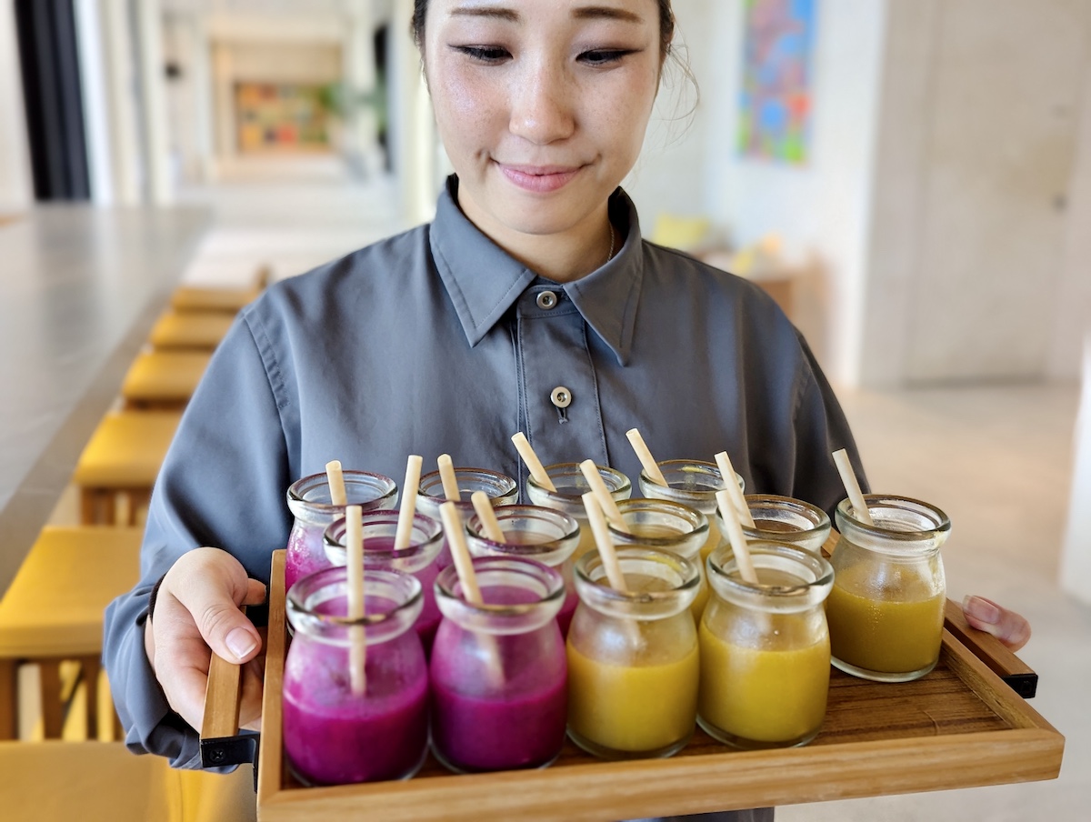 ウエルカムドリンクは「マンゴー×パイン」「ドライフルーツ×グアバ」の2種類からセレクト