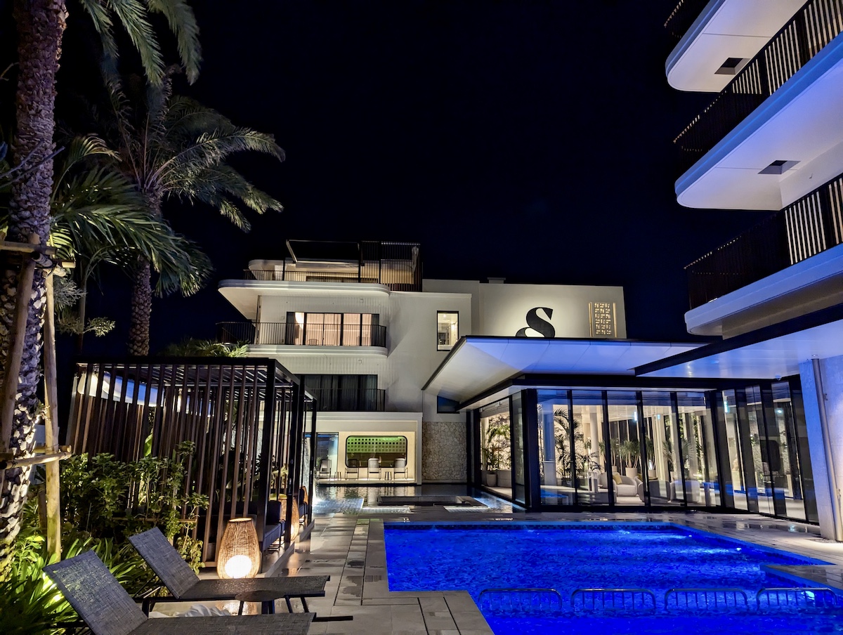 1F「ファミリープール」