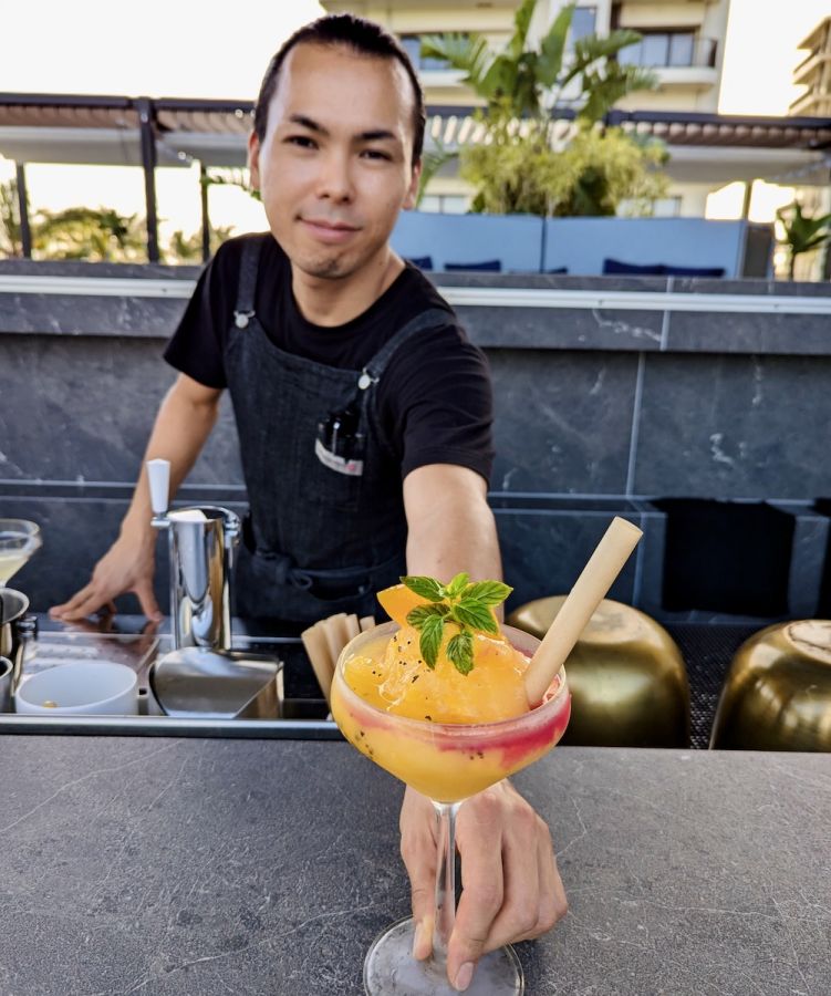 「トロピカルフローズンマルガリータ」1800円。濃厚なマンゴーとシャリシャリ食感の氷がマッチ