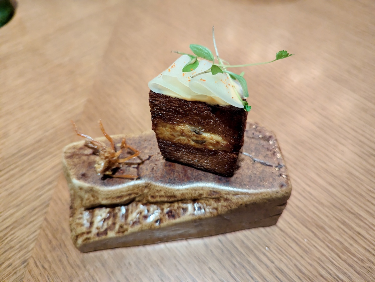 「海老トースト シラチャーマヨネーズ（2ピース）」単品980円