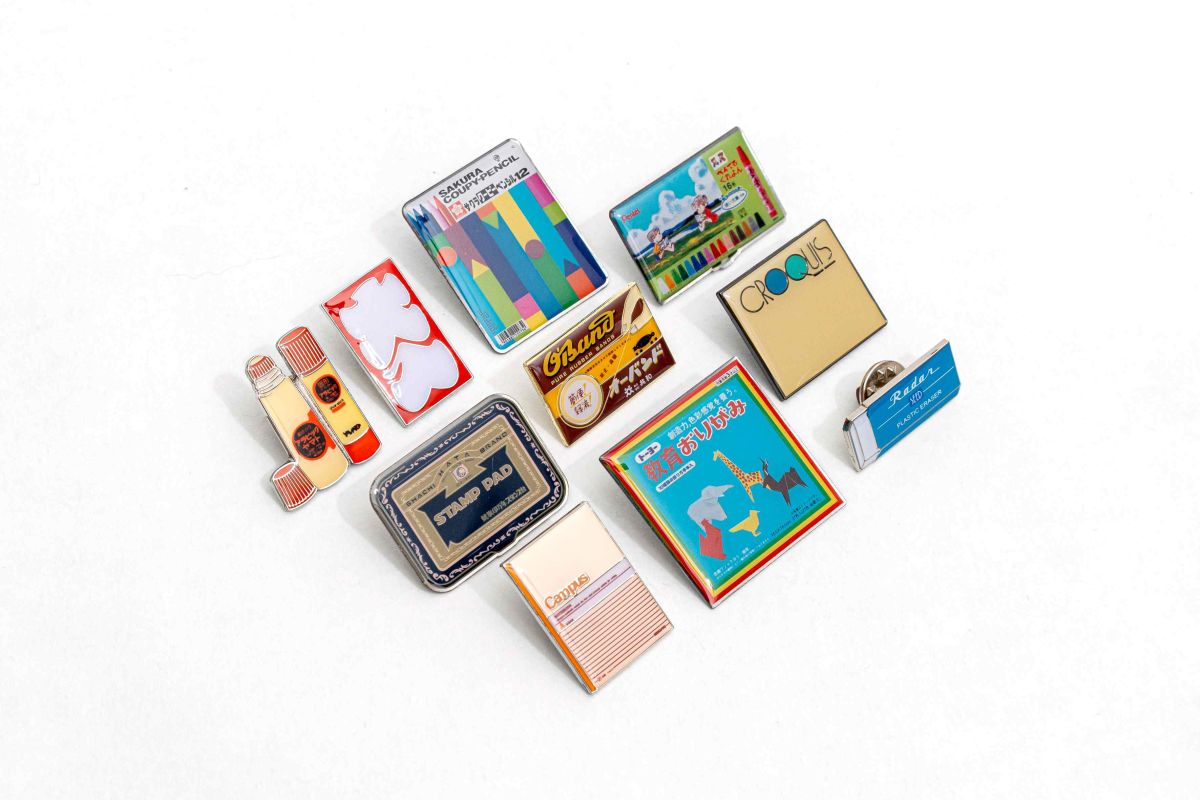 ネオPin’sコレクション　1個500円(ブース内会計/現金のみ)