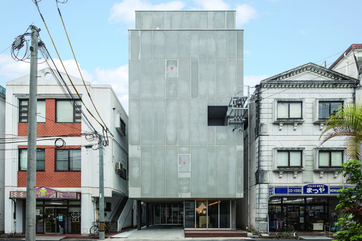 おしゃれな雰囲気の外観