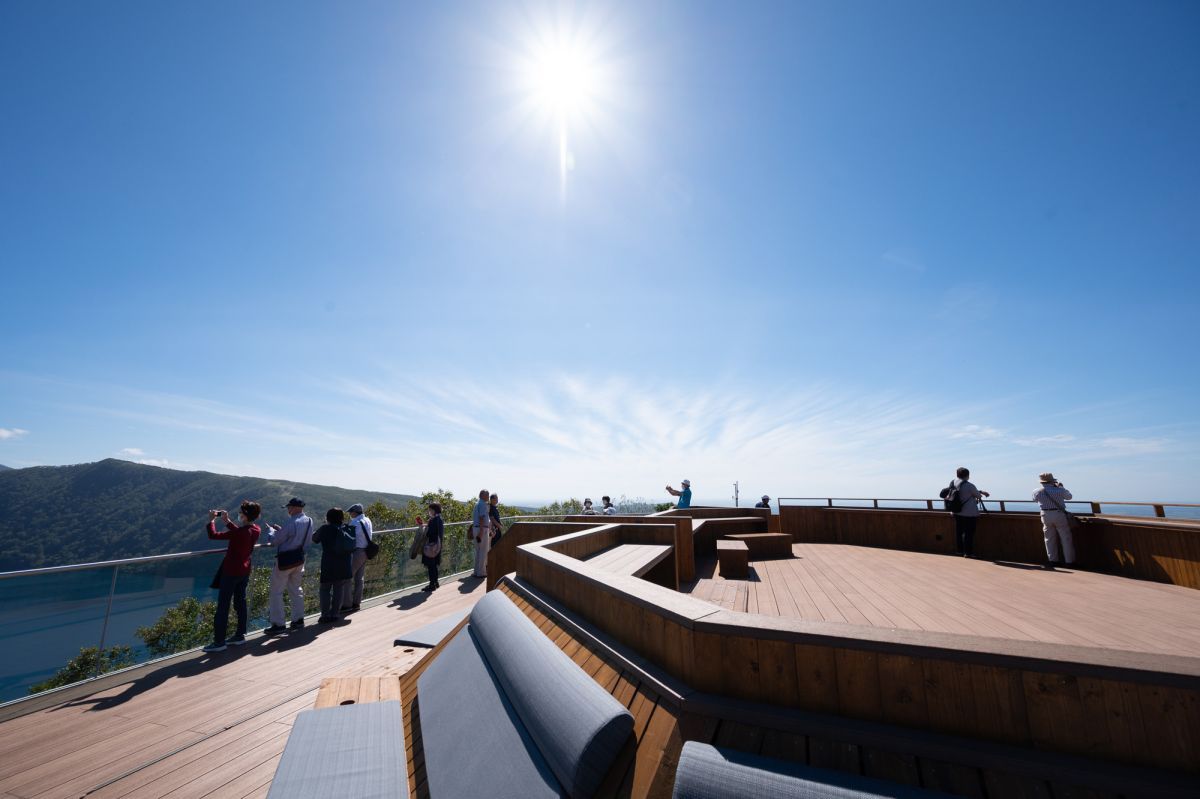 ソファ席もあるので、くつろぎながら景色が楽しめる