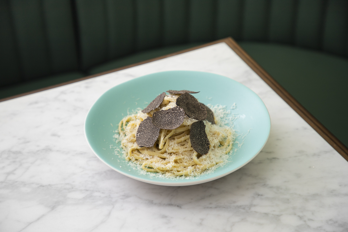 「フレッシュトリュフとパルミジャーノ タリオリーニ」2380円