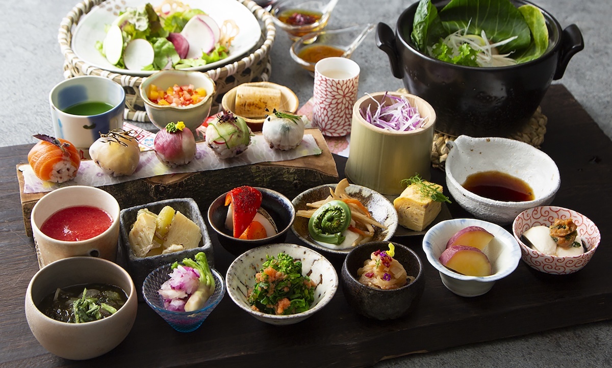「うつくしの御膳」4900円（ランチ）、6050円（ディナー）