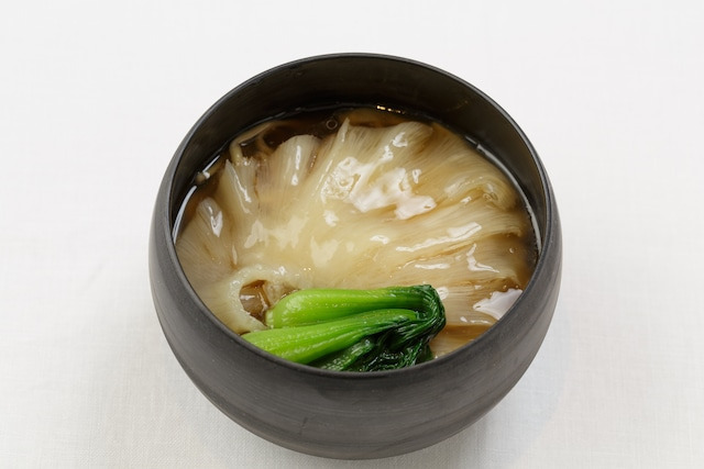 「フカヒレの姿煮込みあんかけそば」46200円