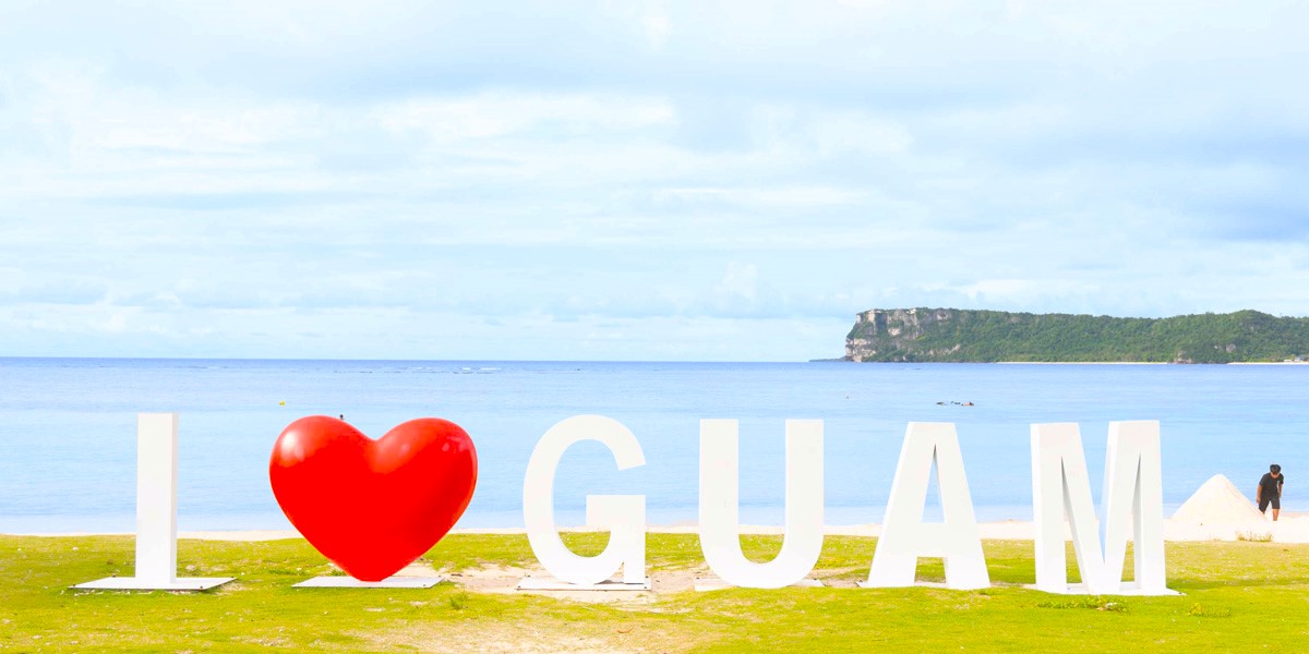 グアムおすすめ観光スポット9選｜グアム旅行に便利な「赤いシャトルバス」「ココ夏ッ通信」の使い方ガイド