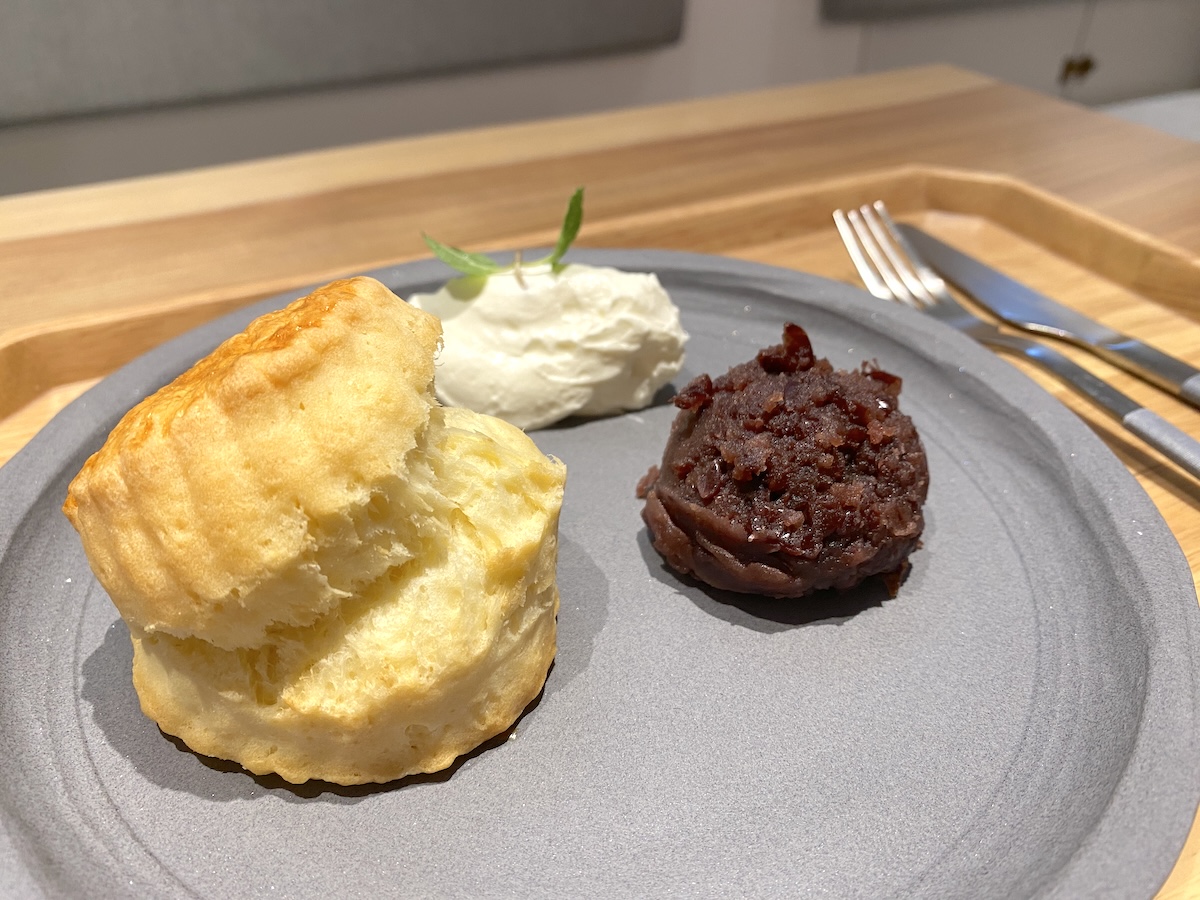 「あんことクロテッドクリームのスコーン」620円