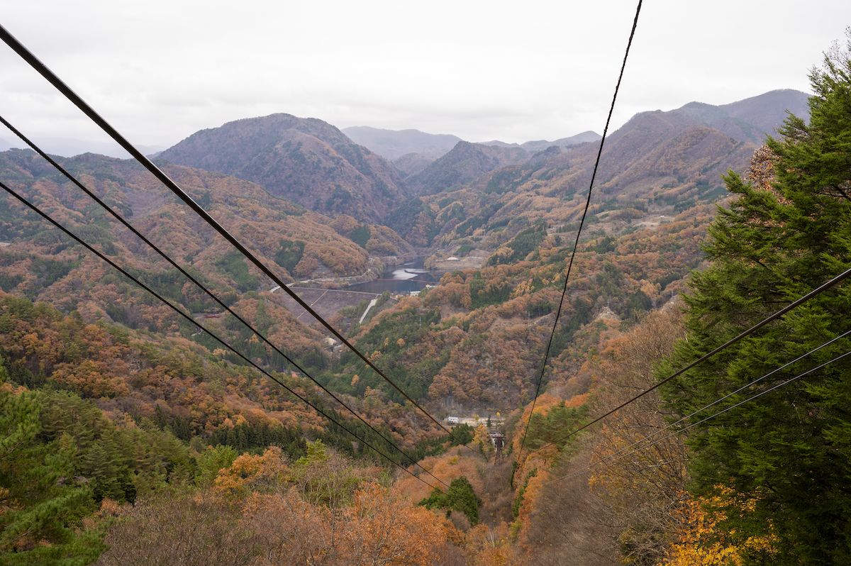パノラマ台駅から仙娥滝駅までの乗車時間は5分ほど