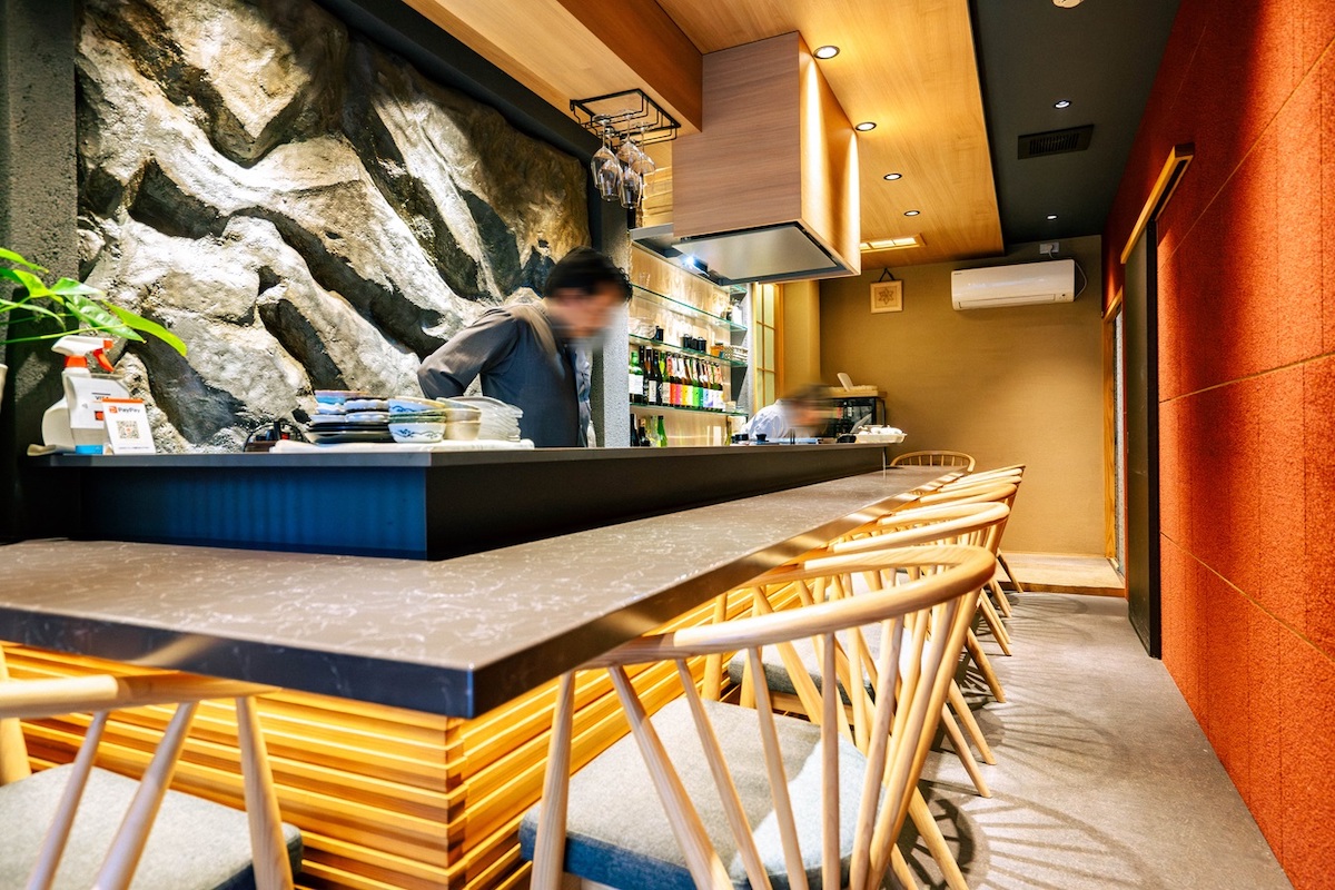 座席はカウンター7席のみ