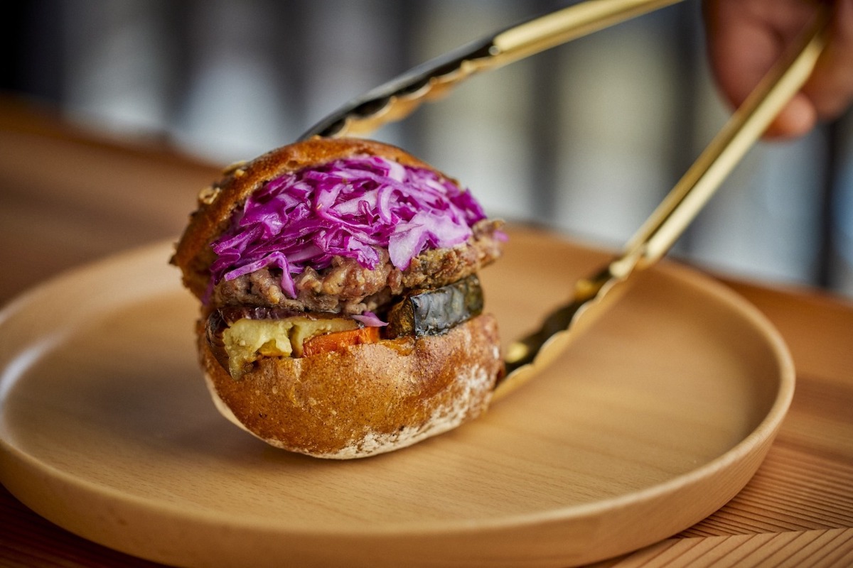 総菜パンno.1「ダコタンバーガー」518円