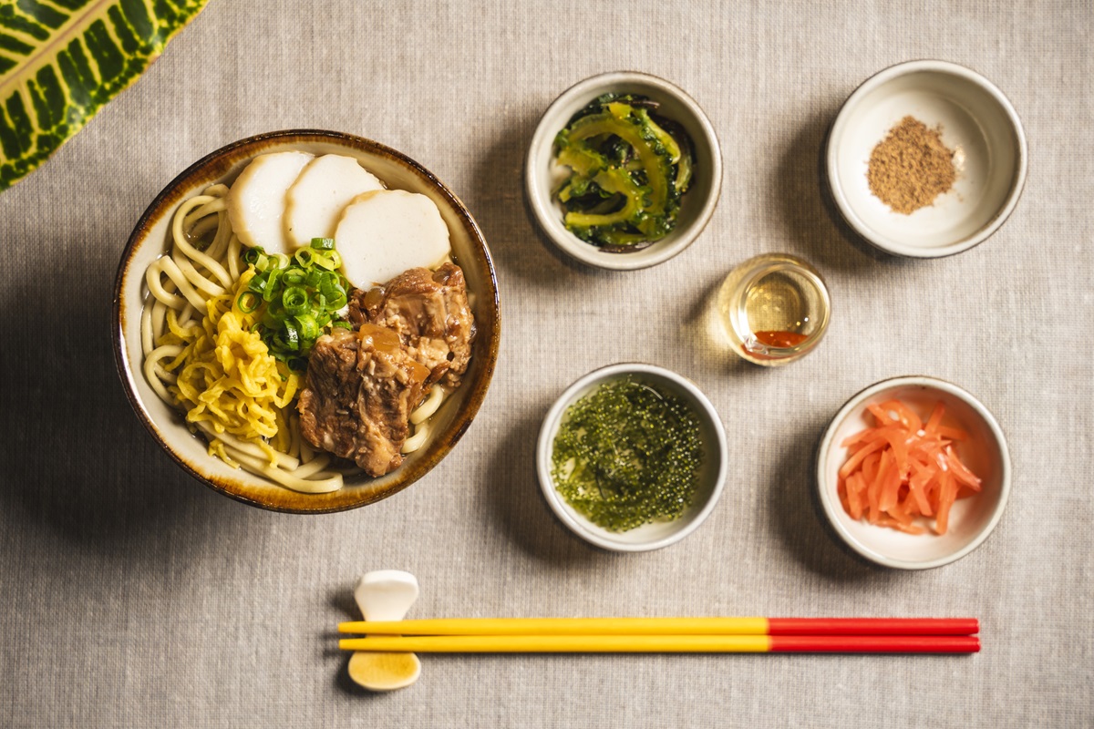 「〆沖縄そば」