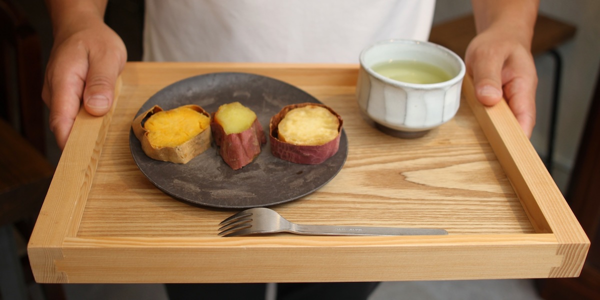 【神戸】日本一に輝いた「神戸芋屋 志のもと 元町本店」で焼き芋の食べ比べ! スイートポテトやソフトクリームも