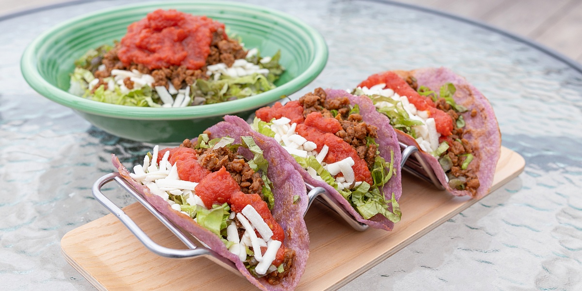 【沖縄】100%プラントベースのタコス＆タコライス「Cafe Bar SEE THE SEA」