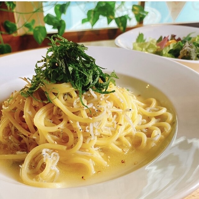 「パスタランチ」1100円～　※写真は「しらすと青唐辛子の和風パスタ」