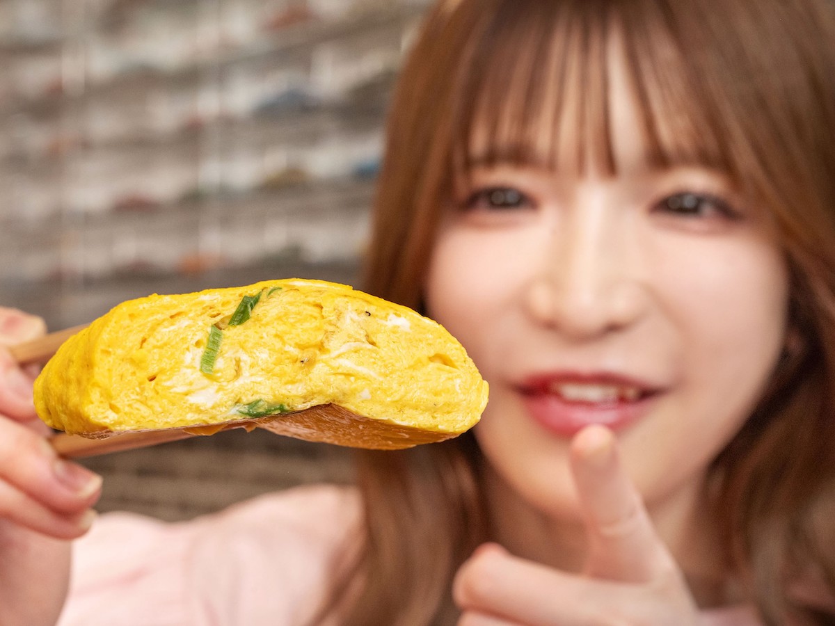 だしを十分に含んでいるので、持ち上げるとずっしりと重い！　