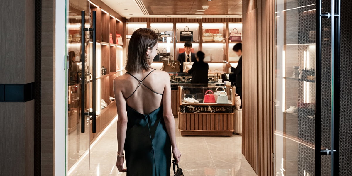 ドバイで運命の逸品に出合う♪ ラグジュアリーブランドの限定品が揃うセレクトショップ「Grand Prestige(グランド プレステージ)」を徹底紹介