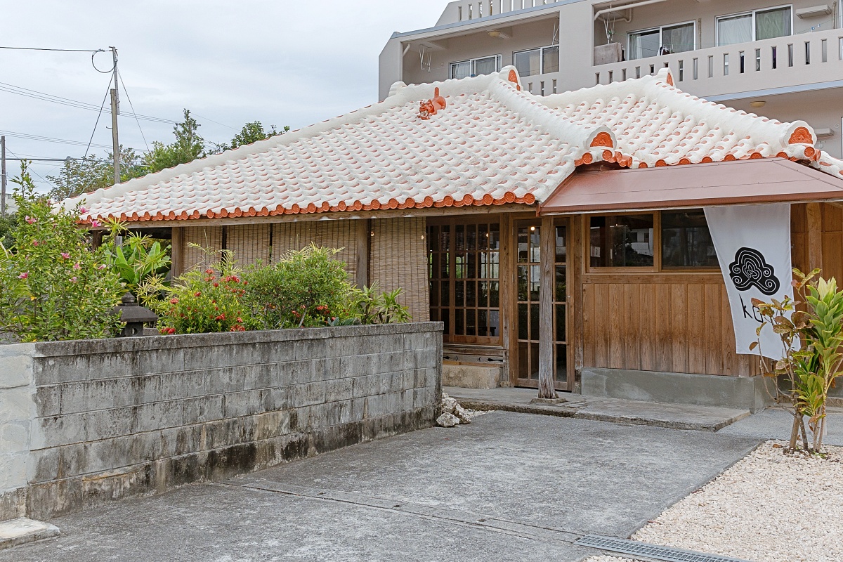 2024年8月に八重瀬町にオープン。琉球菓子とお茶が楽しめる古民家カフェ