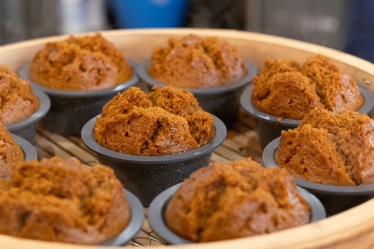 沖縄の蒸しパン「黒糖アガラサー」