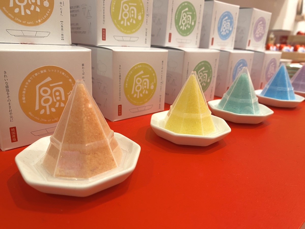 「願いの盛り塩セット」各550円