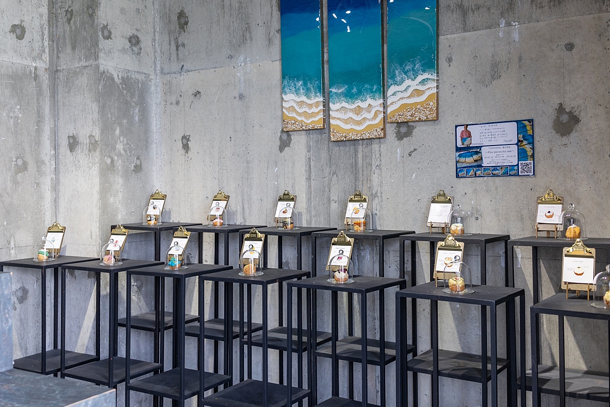 色鮮やかなサーターアンダギーは目移り必須