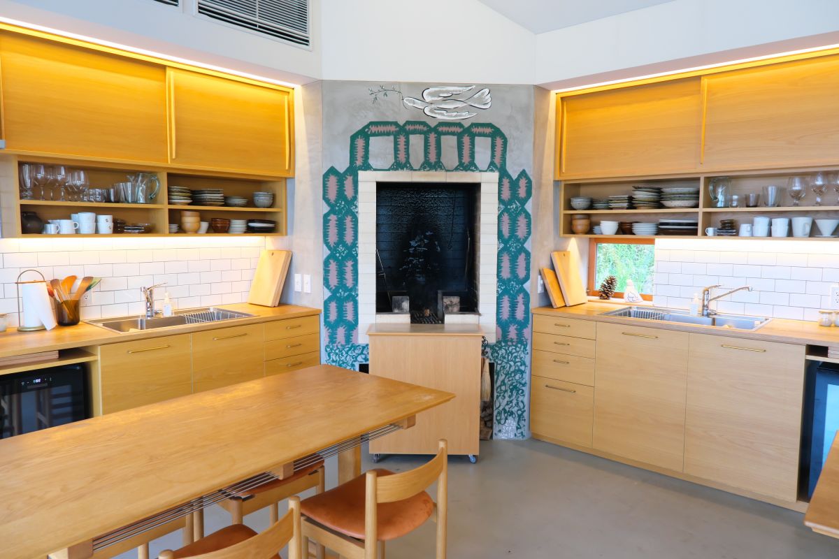 キッチンラウンジtakka