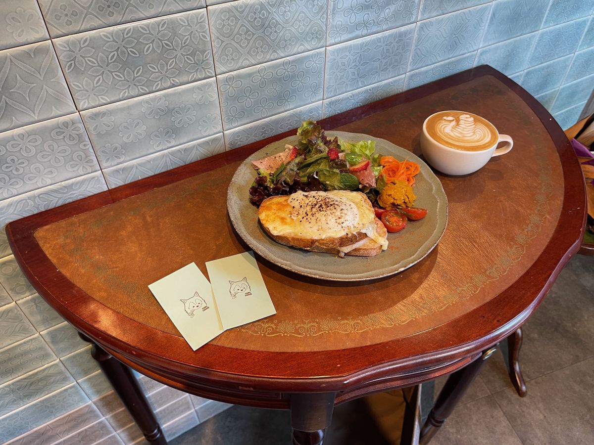 「クロックムッシュプレート（ドリンク付き）」1750円　※写真は+100円で「クロックマダム」、+100円でカフェラテに