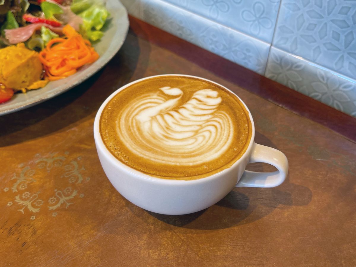 「カフェラテ（M）」 ※単品の場合は700円