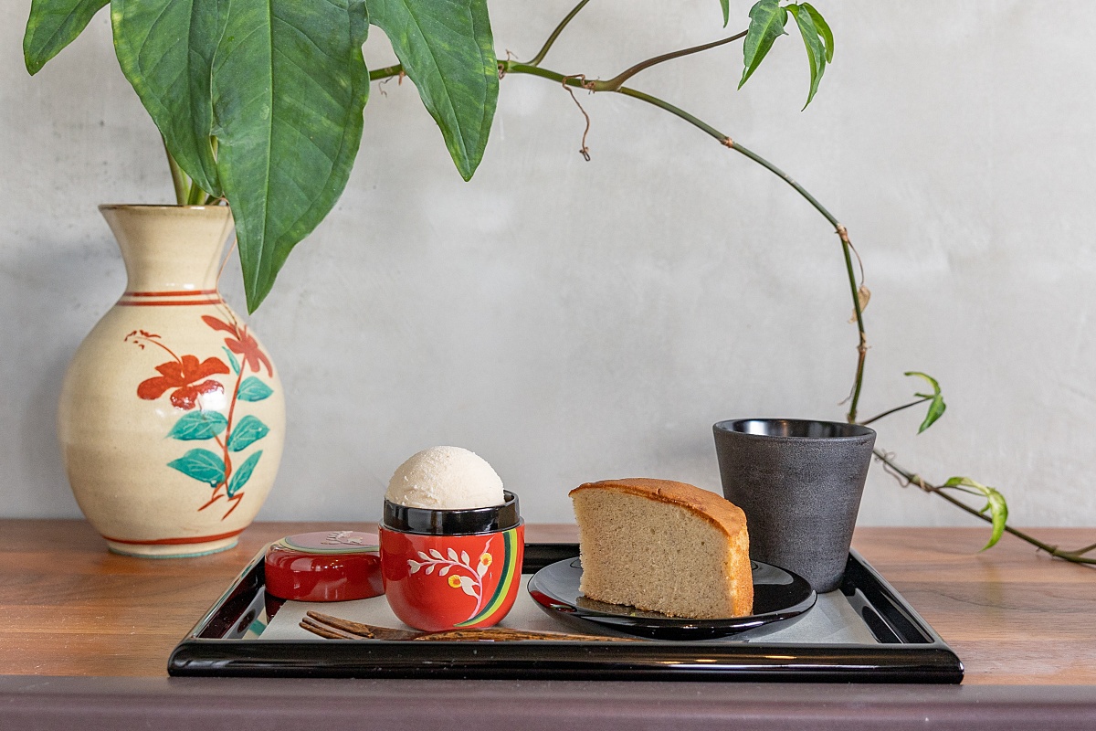 琉球漆器をもっと身近に。「CAFE 角萬」で過ごす沖縄時間