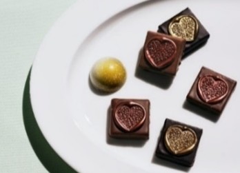 ファミー バイ ミホ サトウ「favorite yummy(6個入り」3132 円  ※松屋銀座限定