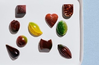 浪漫須貯古齢糖(ロマンスチョコレート)「ボンボンショコラアソート 10(10個入り)」4752円 ※松屋銀座限定